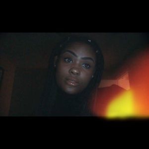 Meet your Posher, Joelle